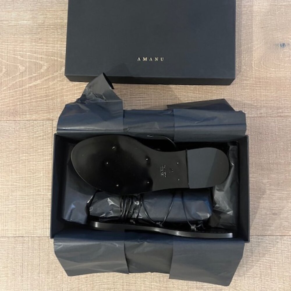 Elegant Black Strappy Sandals - Picture 4 of 8